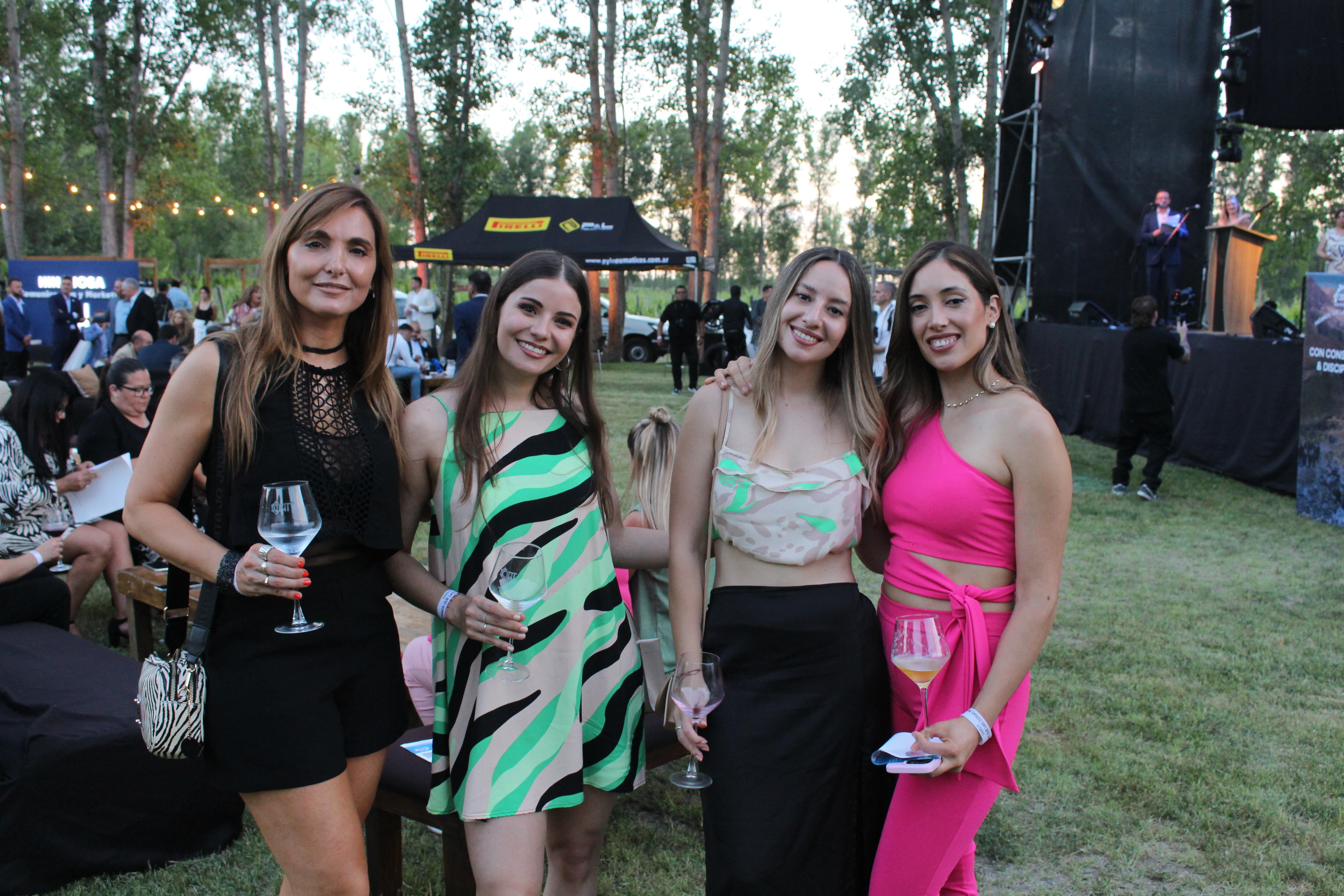 Marisol Martinez Llull, Paulina Cramero, Giuliana Montiel y Daniela Palacio. Foto: Gentileza.