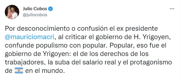 El ex gobernador Julio Cobos "corrigió" a Macri por el concepto de populismo.