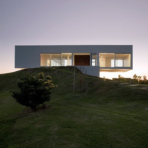 Casa Kentucky, Club de campo en Funes, Santa Fe (Estudio Red Arquitectura).


