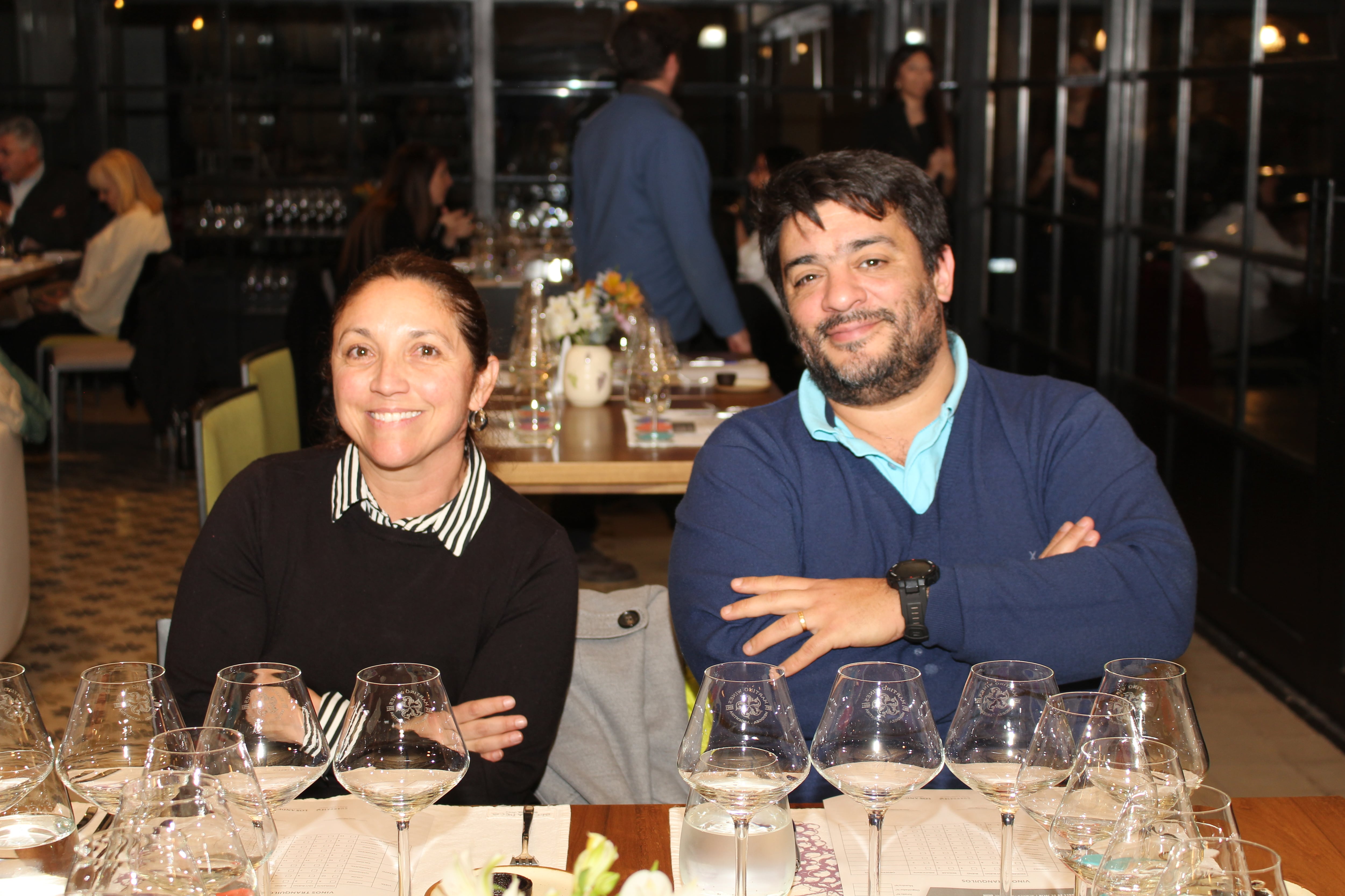 Analía Videla, de Wine Institute, y el sommelier Mario Azaguate.