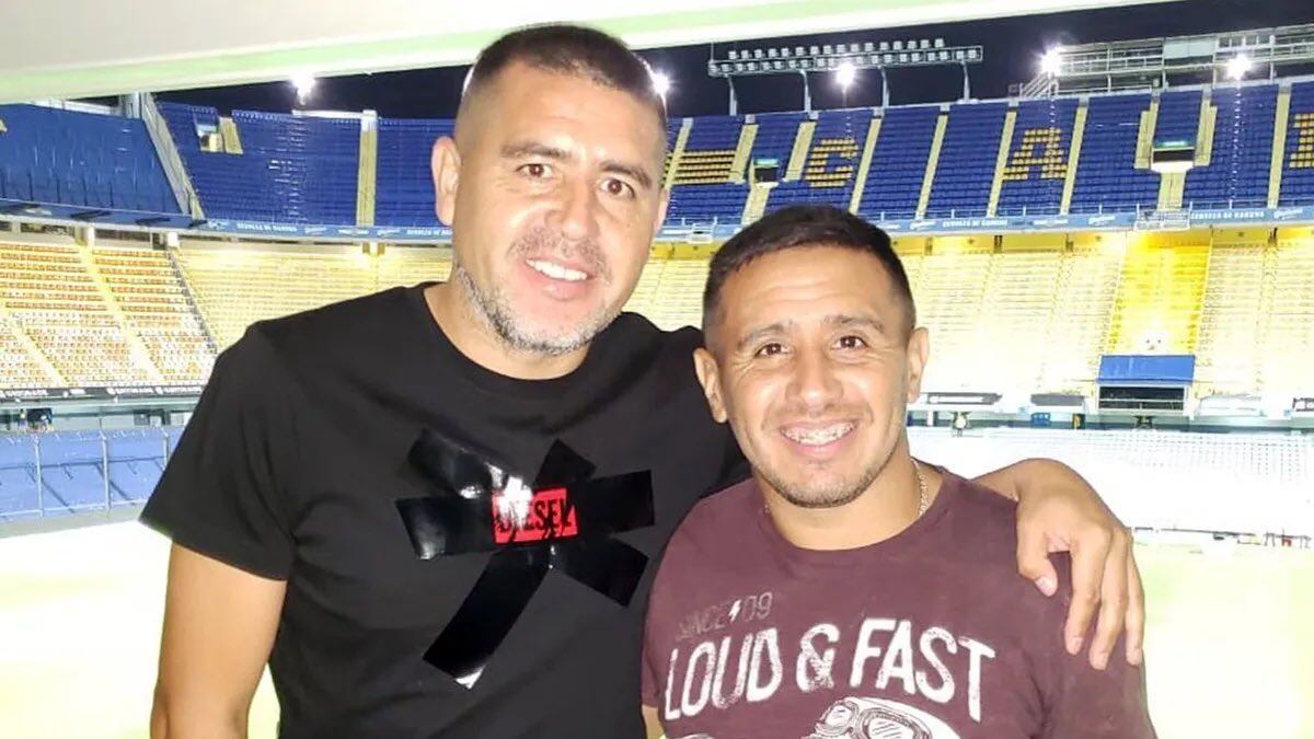 Nuevo conflicto político en #Boca en la previa al partido por Libertadores ante Racing. La Policía incautó del domicilio de Cristian #Riquelme 97 tarjetas de ingreso a la cancha, 36 pulseras verdes para el buffet del club y dos notebooks. / Gentileza.