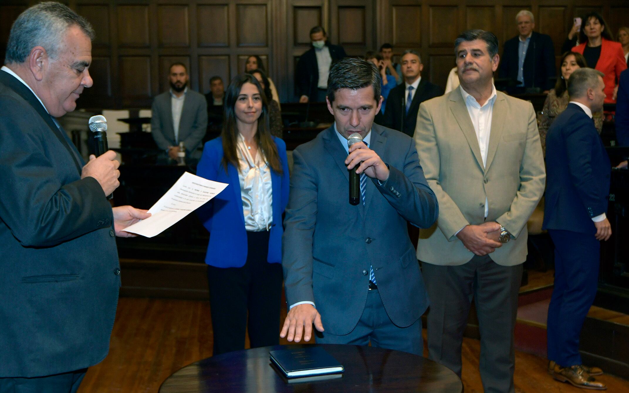 28 de abril 2022 Mendoza  Políticas

Asumieron los Diputados Provinciales en el Legislatura
En la foto, Andrés Lombardi 
Foto: Orlando Pelichotti / Los Andes