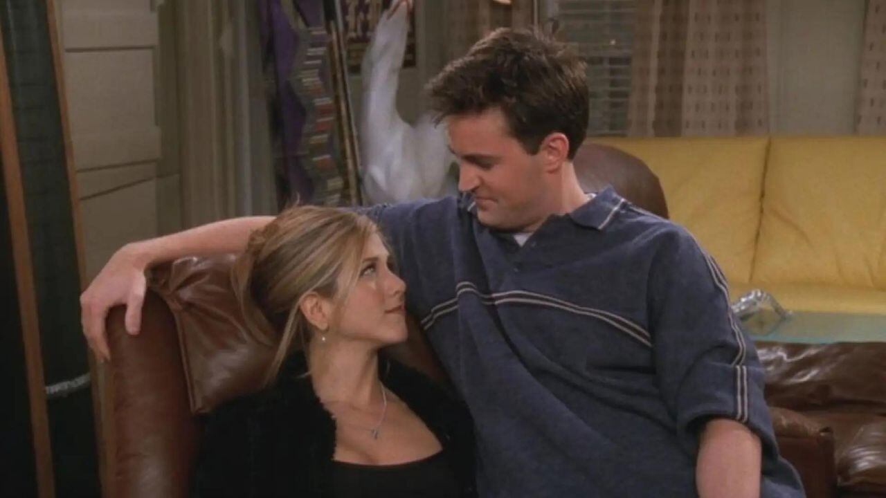 Jennifer Aniston y Metthew Perry en Friends.