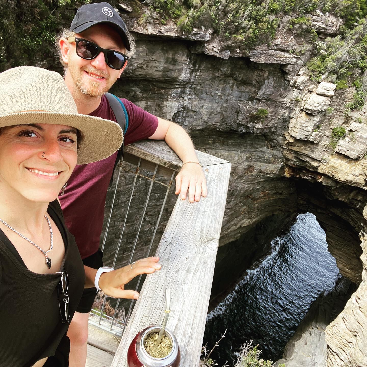 Paula recorre el mundo junto a su novio Apollo.