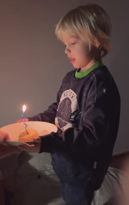 Marley cumple años y Mirko fue el primero en saludarlo.