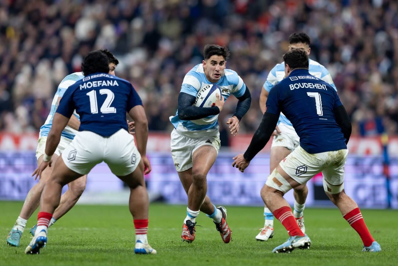 Los Pumas ante Francia, en el cierre de la temporada 2024, en el Stade de France de París. (Prensa UAR / Gaspafotos)