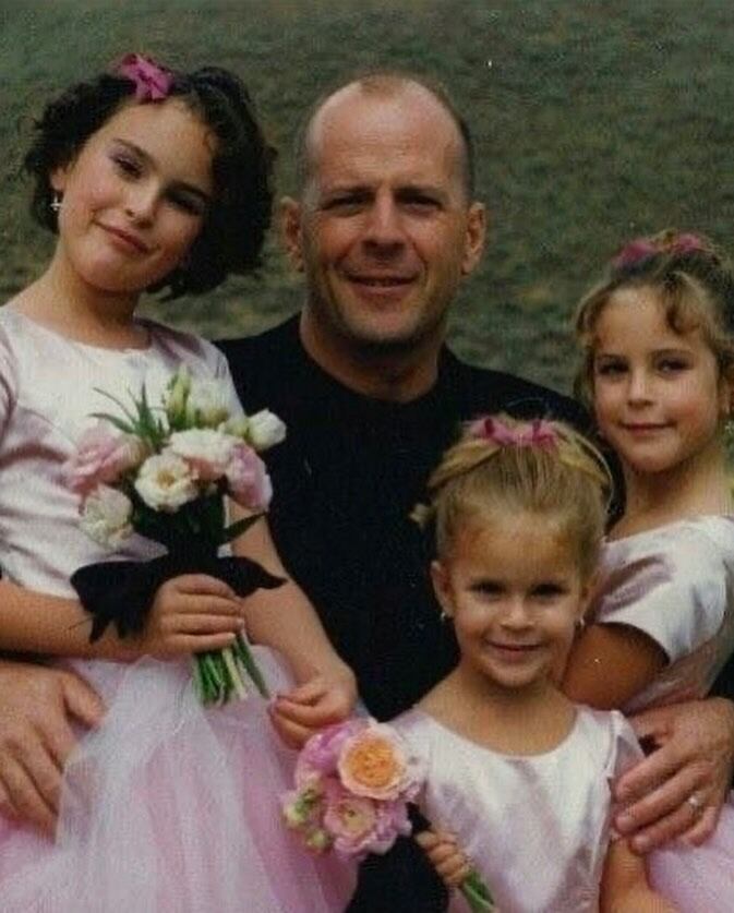 Bruce Willis con sus hijas de niñas