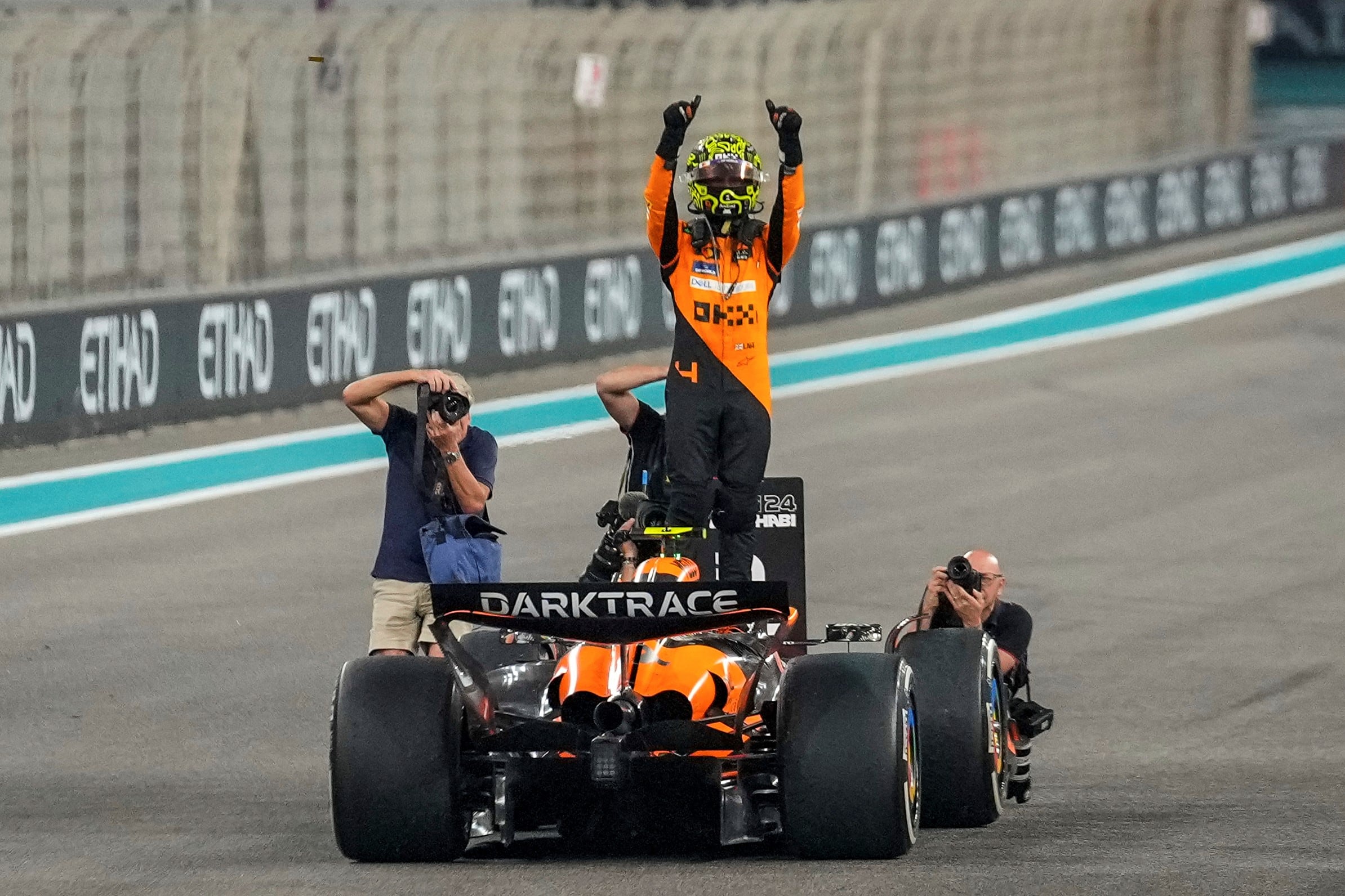 Lando Norris. Ganó y llevó al McLaren al título de constructores. (AP)