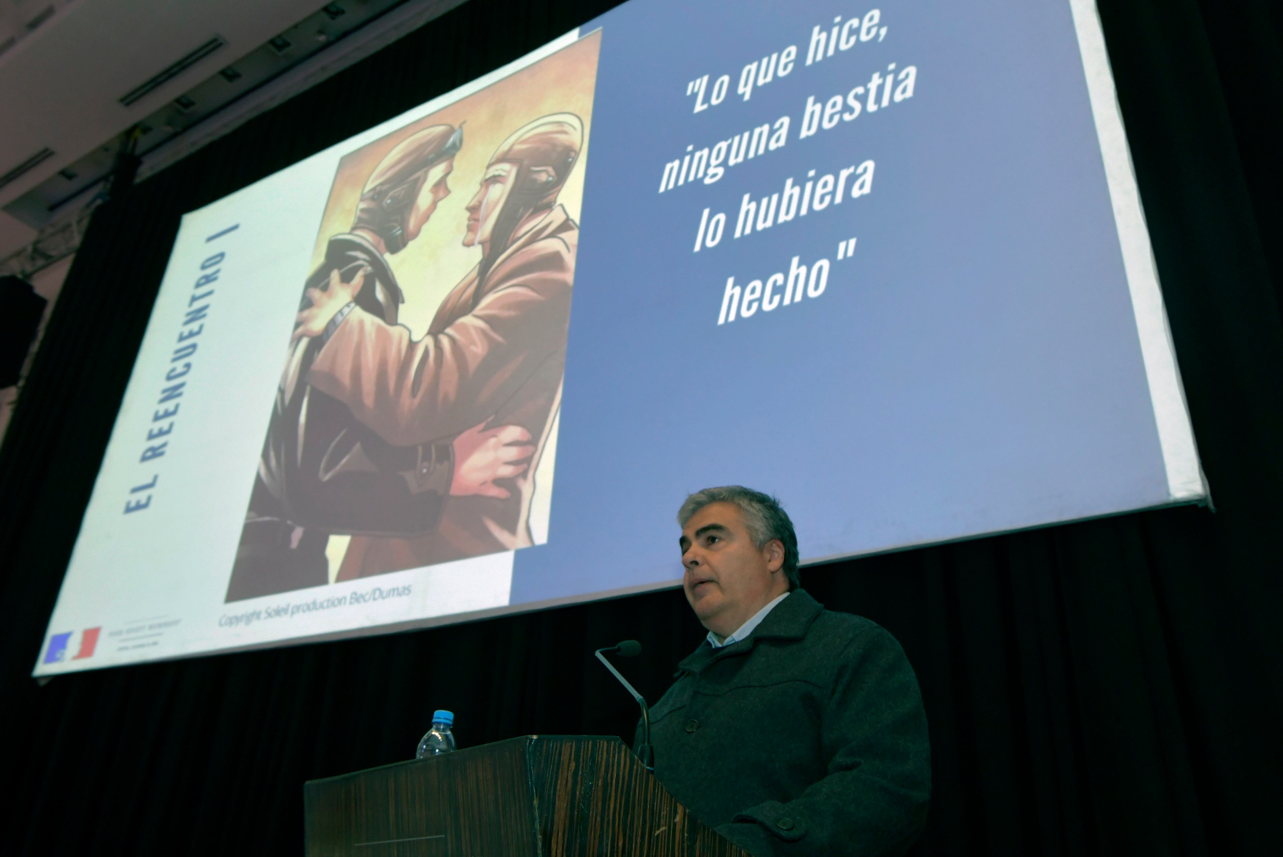 15 de Junio 2022 Sociedad
Aniversario de la proeza de Antoine de Saint-Exupéry en el Hotel Hyatt.
Raúl Pedone, editor general de Los Andes, fue invitado para relatar el seguimiento que hizo el diario de los acontecimientos
Foto:  Orlando Pelichotti / Los Andes