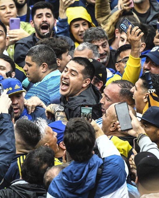 De futbolista ídolo a vice y ahora presidente. Juan Román Riquelme es el titular de Boca. (@BocaJrsOficial)