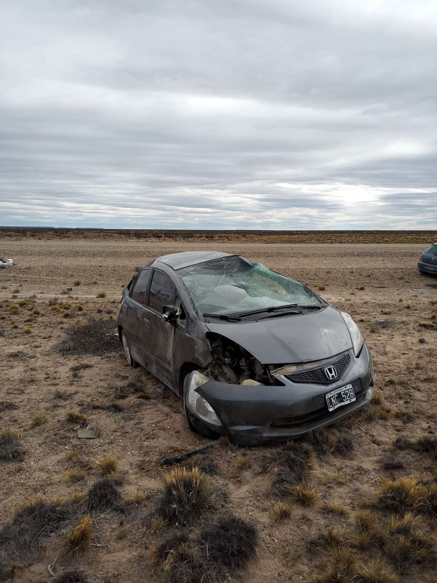 El auto de la familia había volcado en la ruta nacional 3 a la altura de Santa Cruz.