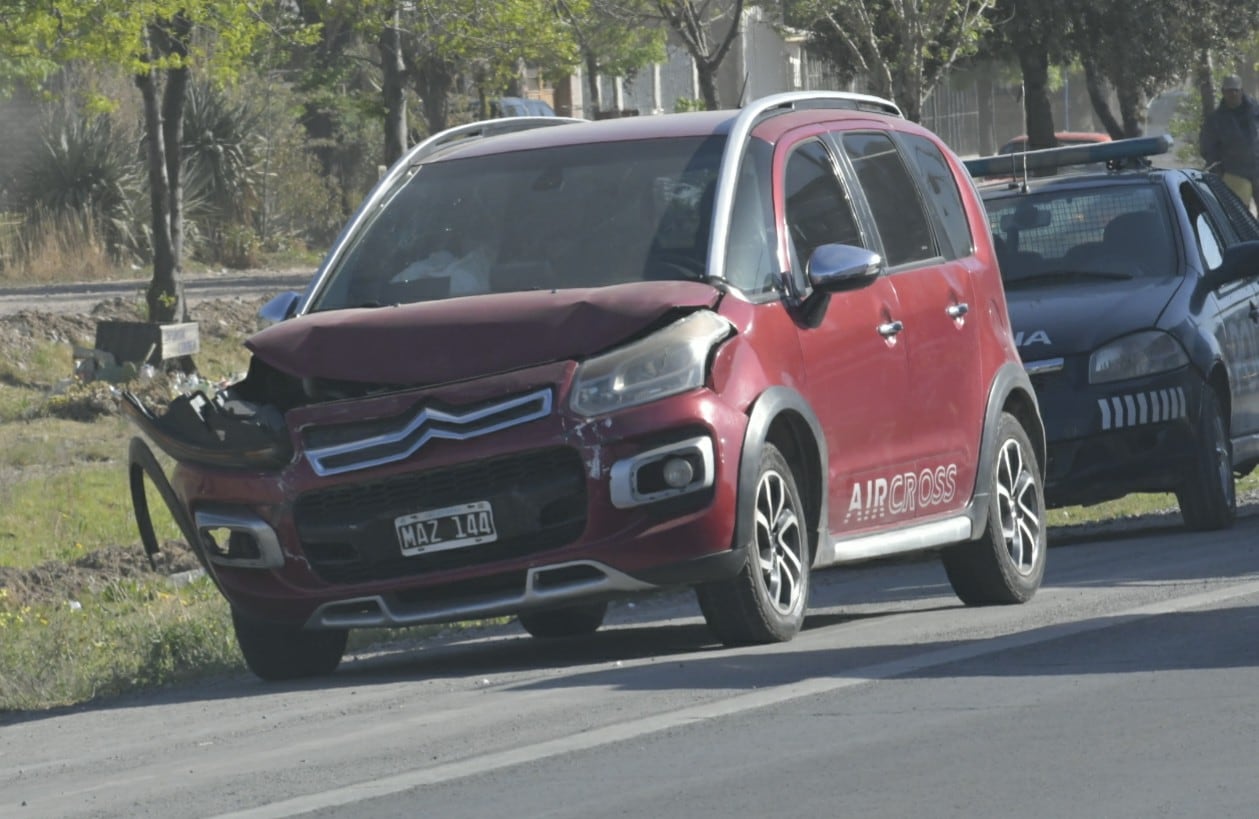 Uno de los autos siniestrados. Orlando Pelichotti -Los Andes. 