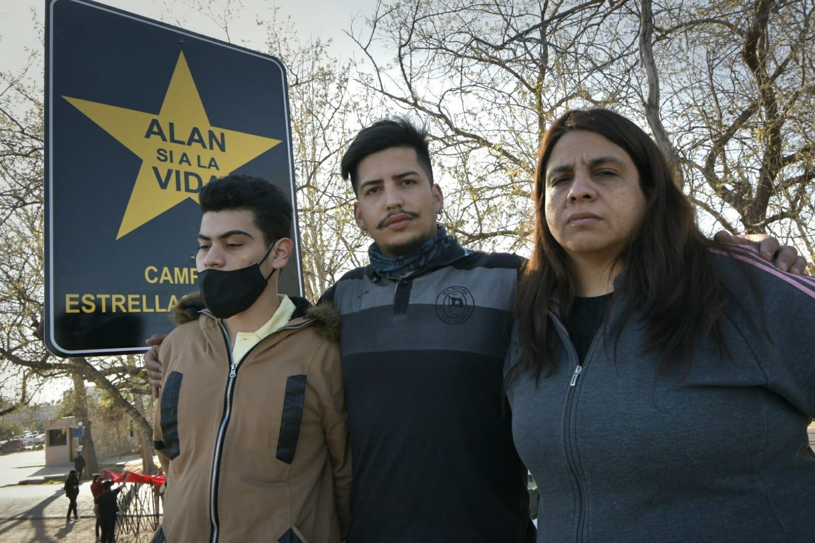 Además del acto en memoria de Alan, su familia está juntando alimentos no perecederos para ayudar a 5 comedores de Mendoza.