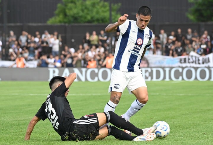 La camiseta actual de Talleres de Córdoba