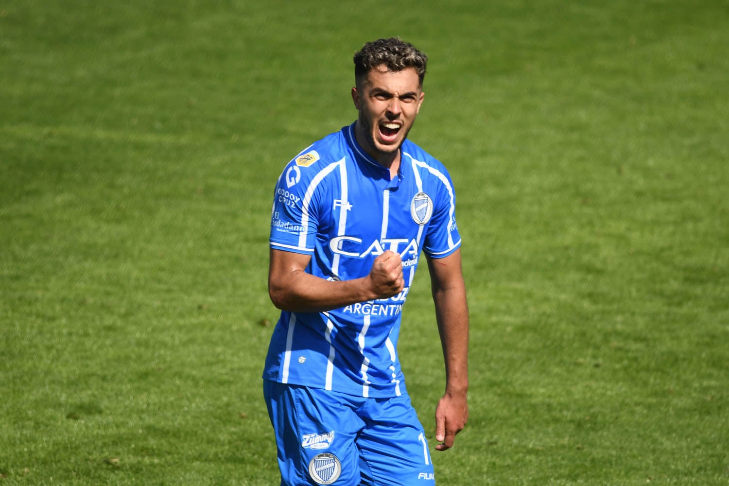 Futbol Liga Profesional, Godoy Cruz Antonio Tomba vs. Gimnasia y Esgrima de la Plata, en el estadio Feliciano Gambarte de Godoy Cruz.
Autor del segundo y cuarto gol de Godoy Cruz.