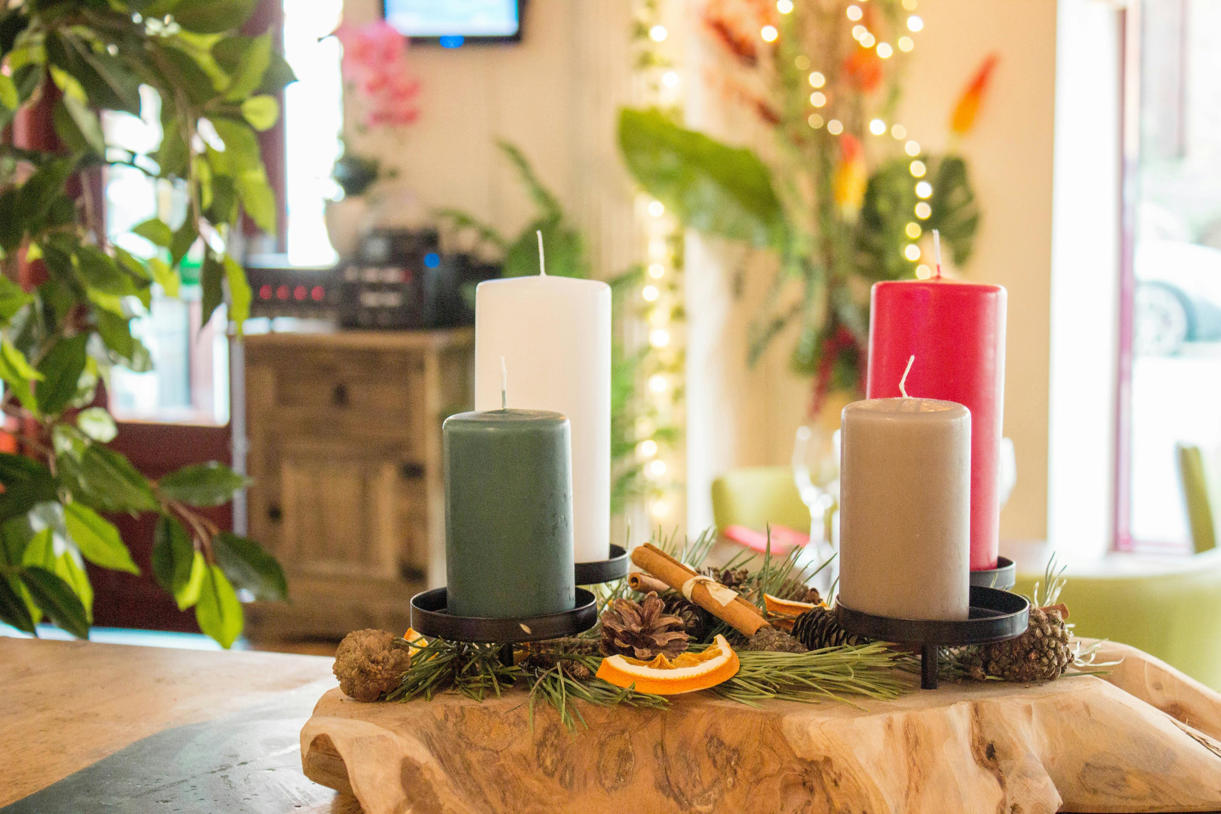 Velas en Navidad. Foto: banco de imágenes Pexels.