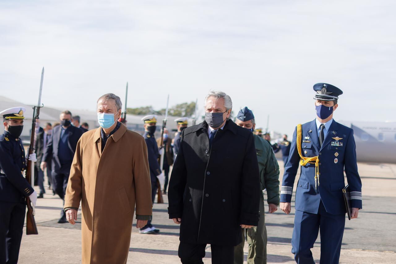 Fernández llegó hoy a la provincia de Córdoba para visitar, en primera instancia, la planta de FAdeA