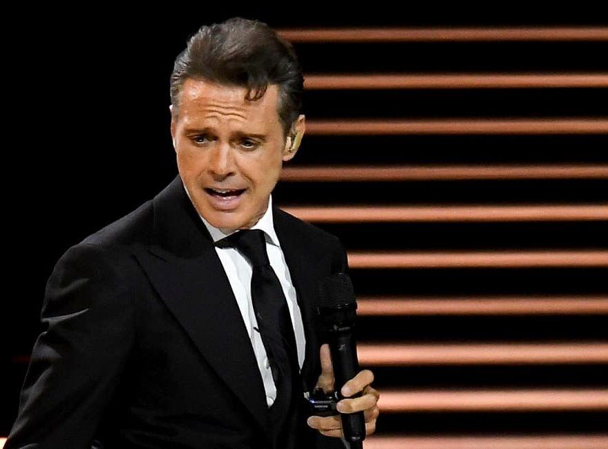 Luis Miguel continúa con su gira 2023.