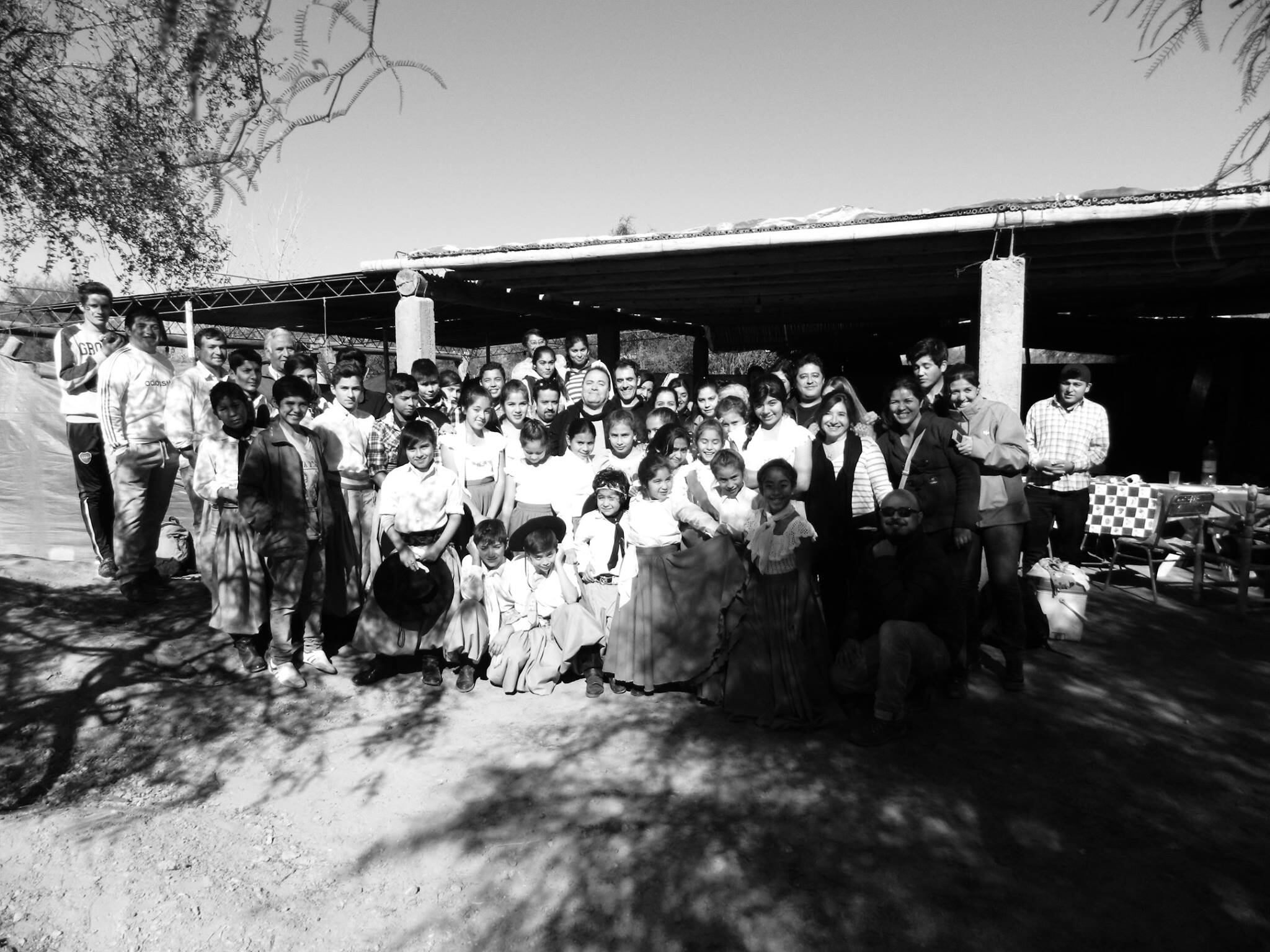 Una de las actividades con los chicos de la Laguna del Rosario en ediciones anteriores del festival, que cada año viaja al secano a compartir poesía y literatura.