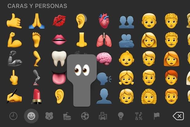 Esto significa el emoji de los dos ojos de WhatsApp.