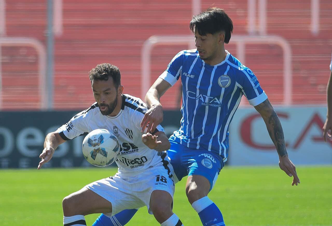 Fútbol Liga Profesional Godoy Cruz Antonio Tomba vs. Central Córdoba de Santiago del Estero en el estadio Malvinas Argentinas

Foto: José Gutierrez / Los Andes 


