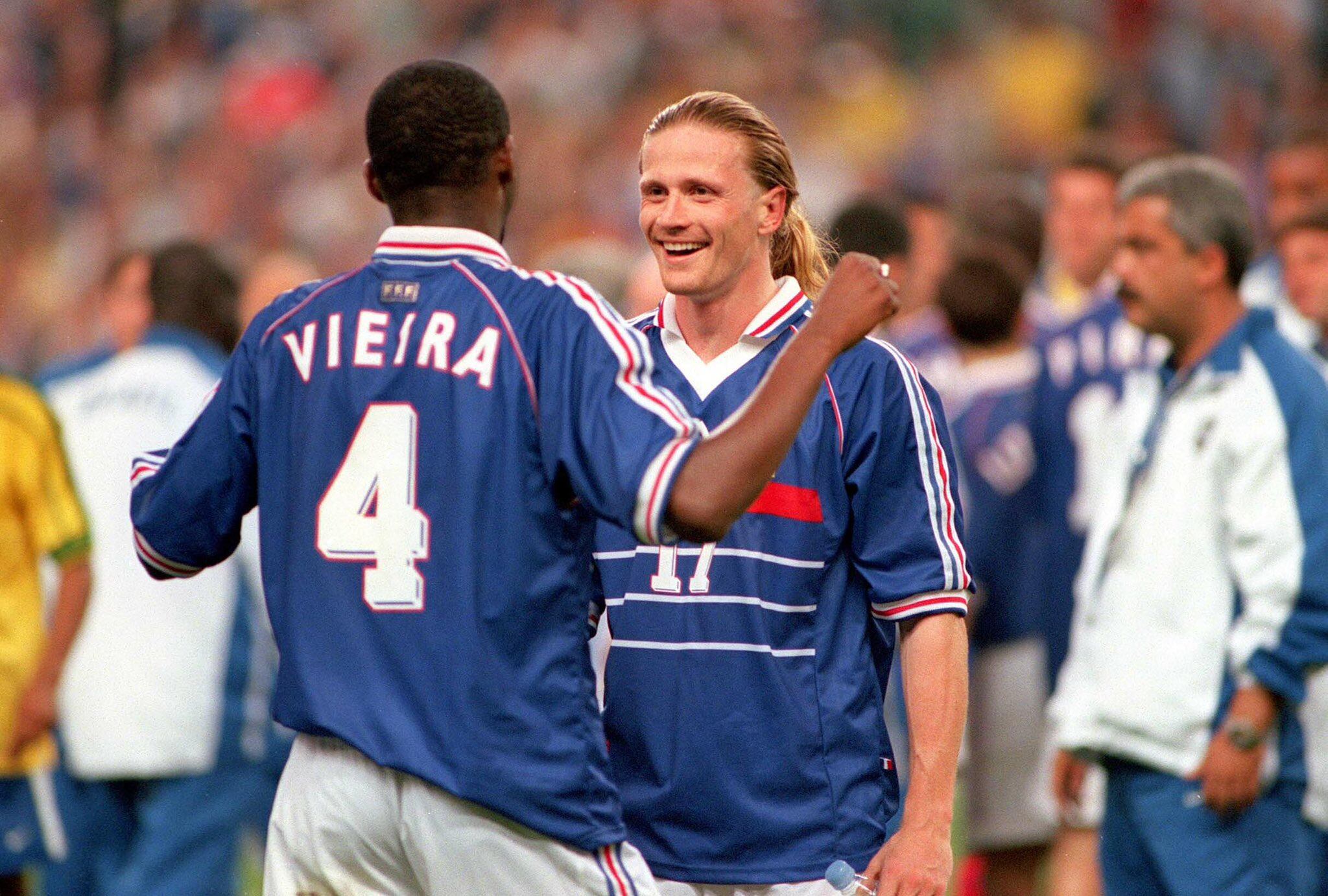 Emmanuel Petit no ve un buen ambiente en Chelsea.