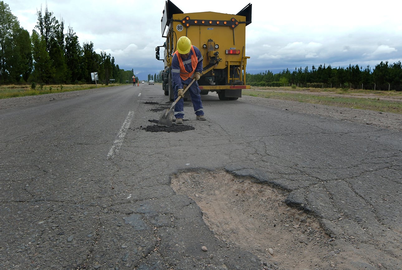 "Las rutas mendocinas y las que atraviesan la provincia a nivel nacional están en una situación bastante deplorables", afirmó Badaloni. / Imagen ilustrativa / Foto: Orlando Pelichotti 