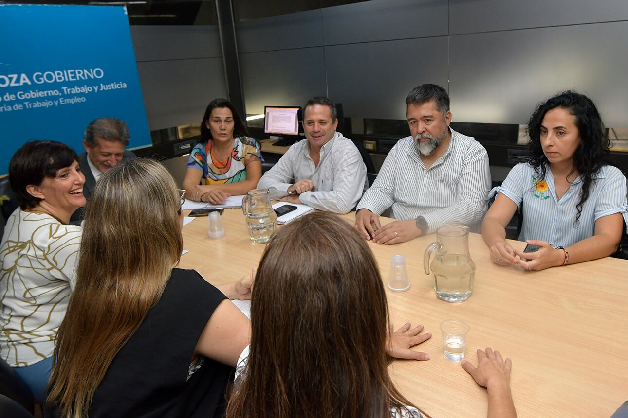 El Gobierno provincial y el Sindicato Unido de Trabajadores de la Educación (SUTE) acordaron el salario que se traslada a otros gremios.
Foto: Orlando Pelichotti