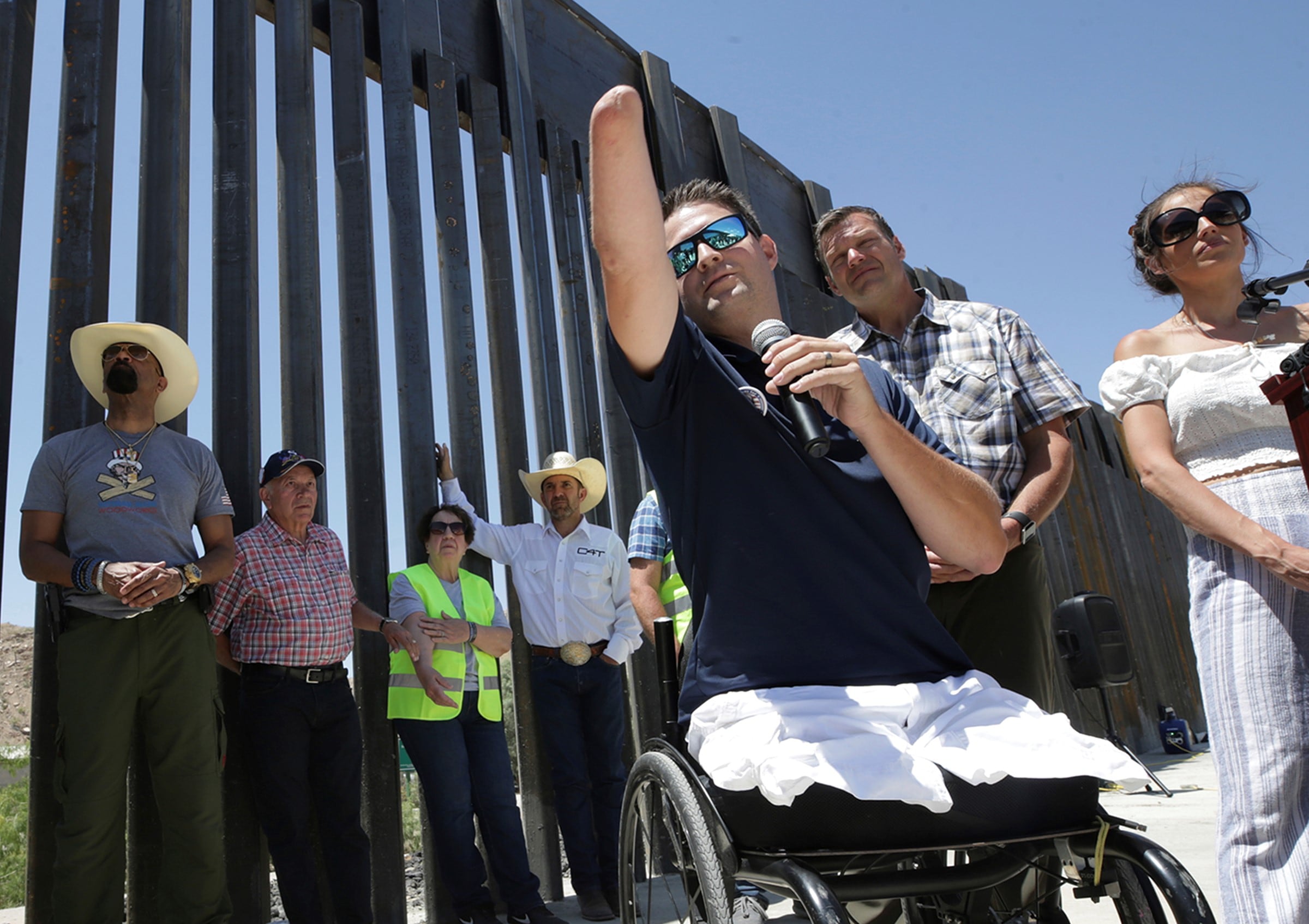 Brian Kolfage, fundador de We Build the Wall Inc, es uno de los detenidos junto al ex asesor de Trump, Steve Bannon, por recaudar plata para construir el muro con México. 