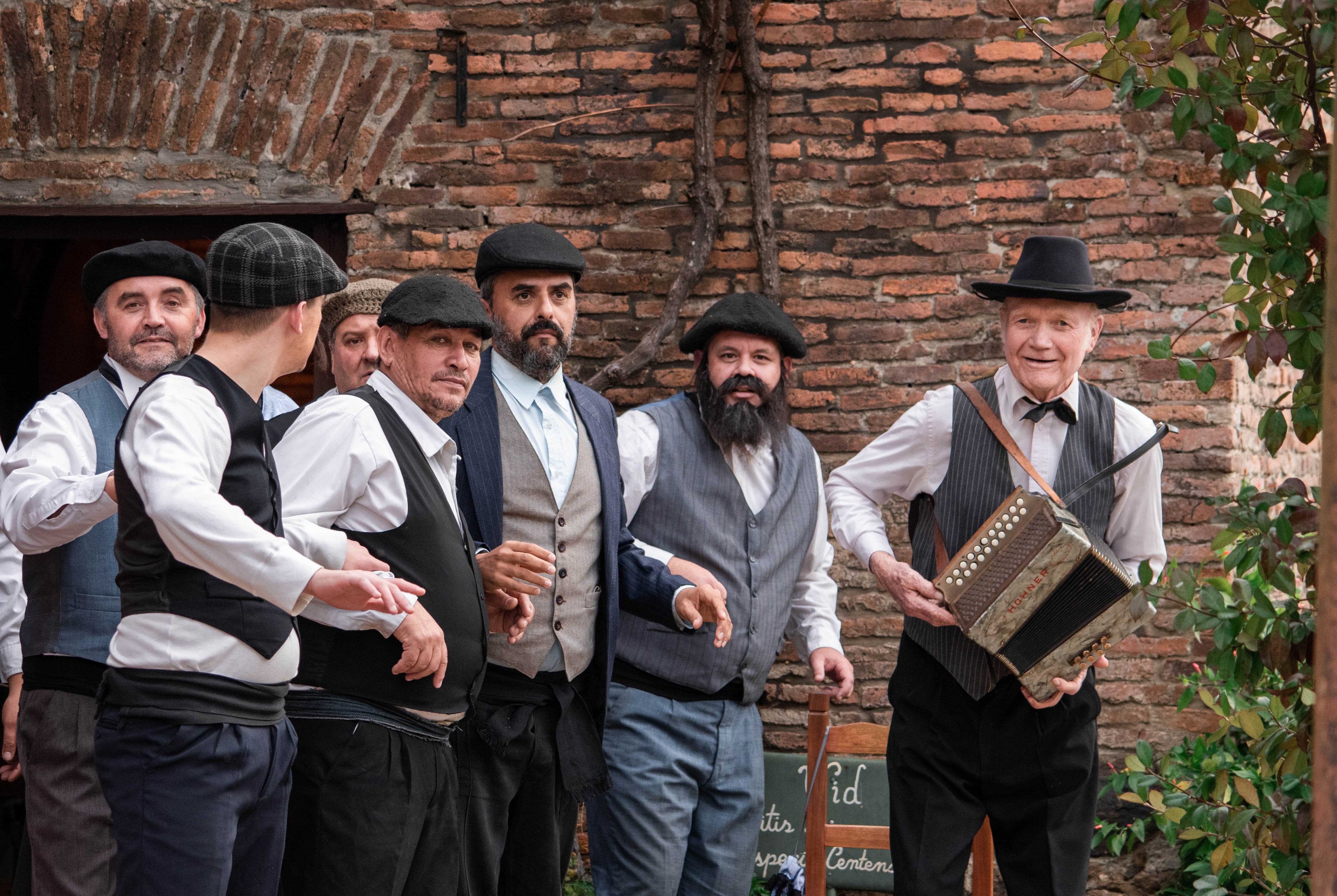 Si andamos de paseo por Colón, no podemos perdernos las excursiones de turismo rural para descubrir sus ricas tradiciones artísticas y las fascinantes historias sobre la vida en la campiña. Foto: Secretaría de Turismo y Cultura de Colón.