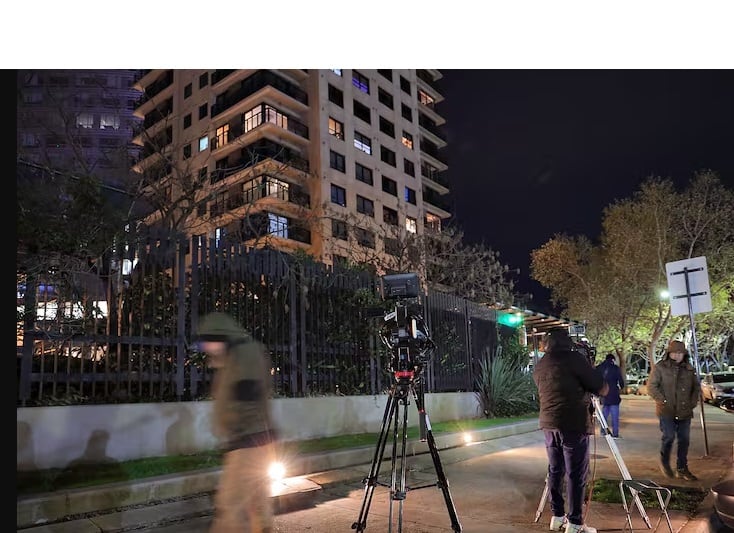 Puerto Madero. Guardia periodística en inmediaciones de la casa de Alberto Fernández (La Nación).