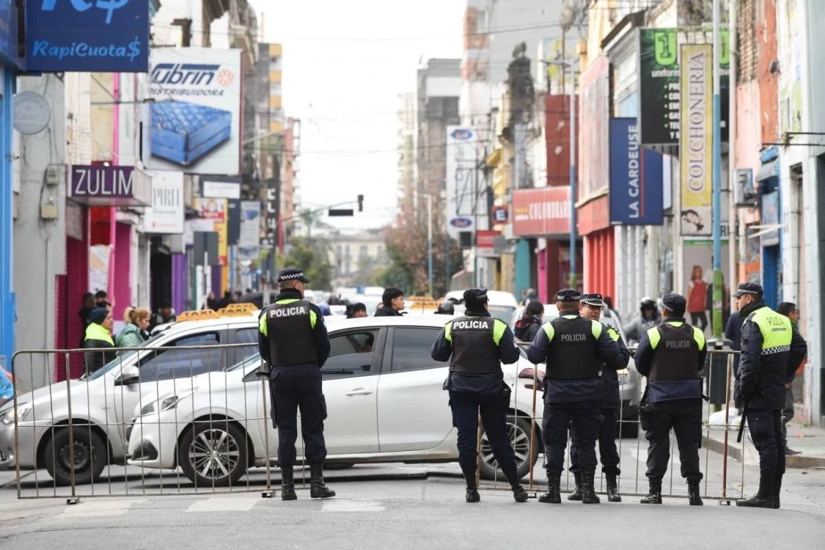 Fuerte operativo de seguridad en la previa de la firma del Pacto de Mayo. (Gentileza La Gaceta de Tucumán)