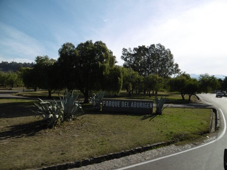 El hecho sucedió a 100 metros de la rotonda que rodea al Parque del Aborigen.