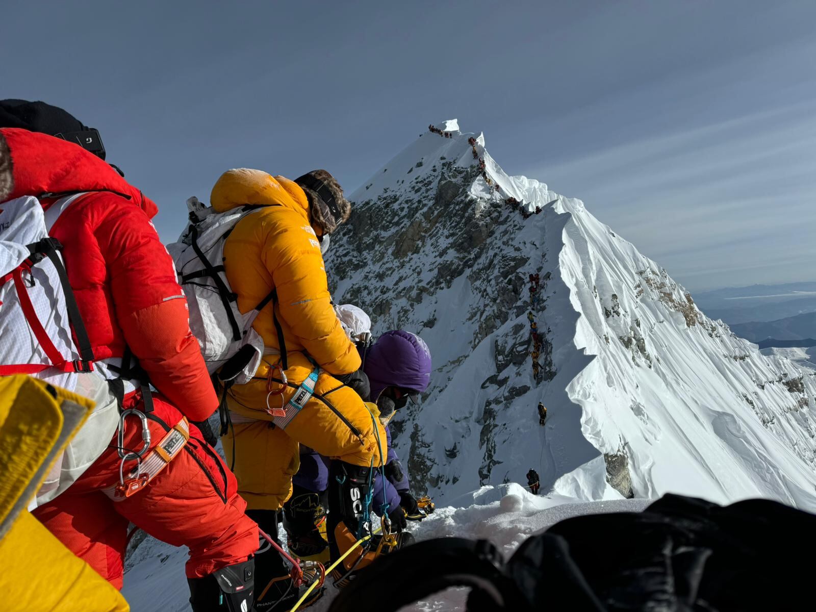 Se salvó de morir en los Andes al bajar a tiempo y es el argentino más viejo en hacer cumbre en el Everest. Foto: Gentileza Pablo Buchbinder