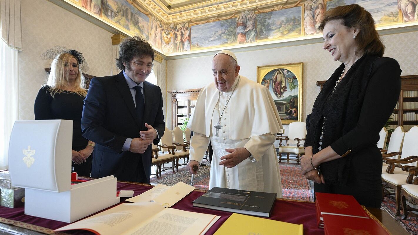 Javier Milei y el papa Francisco, reunidos de manera privada en el Vaticano (Gentileza)