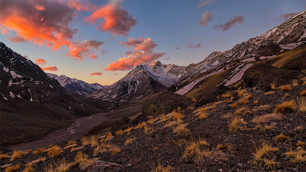 Quebrada de Matienzo, una caminata por los cerros que limitan con Chile