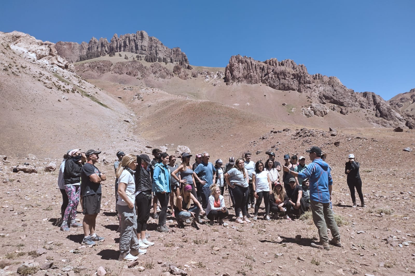 Senderismo por Quebrada de Vargas, cerro Penitentes.