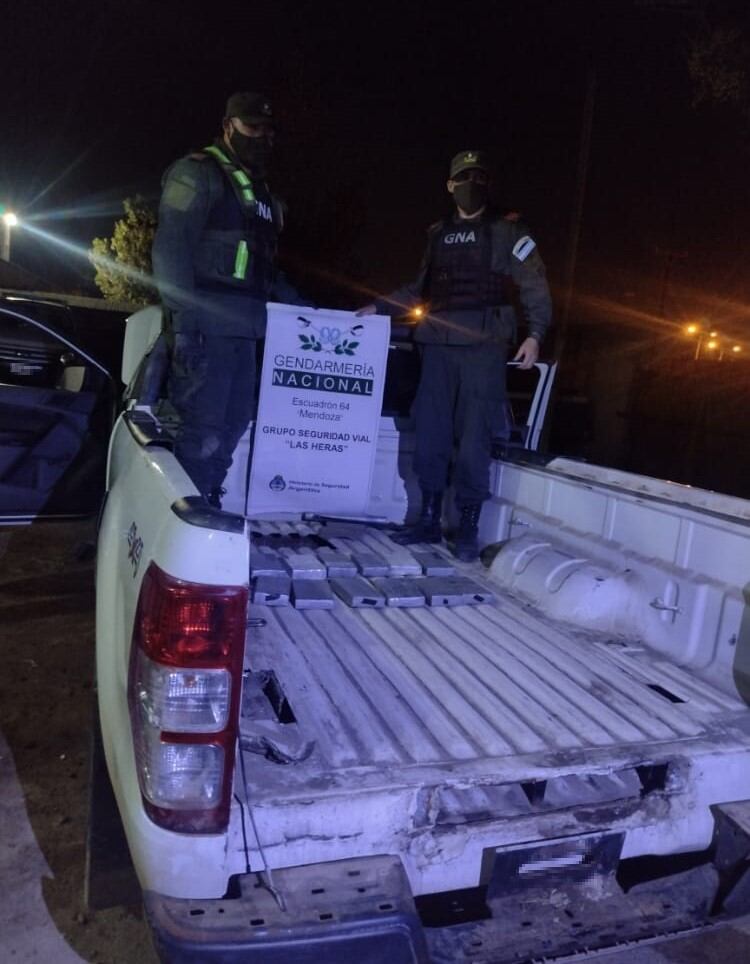 La camioneta donde se transportaba la droga.