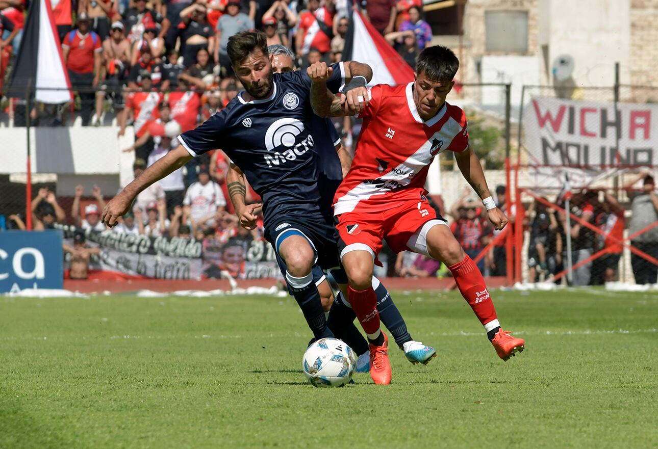 Independiente Rivadavia le ganó al Deportivo Maipú y jugará la final por el primer ascenso. El Cruzado, al reducido. 
Foto. Orlando Pelichotti