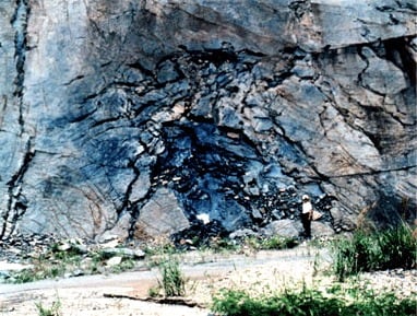 El lugar del descubrimiento de un reactor nuclear natural en Gabón