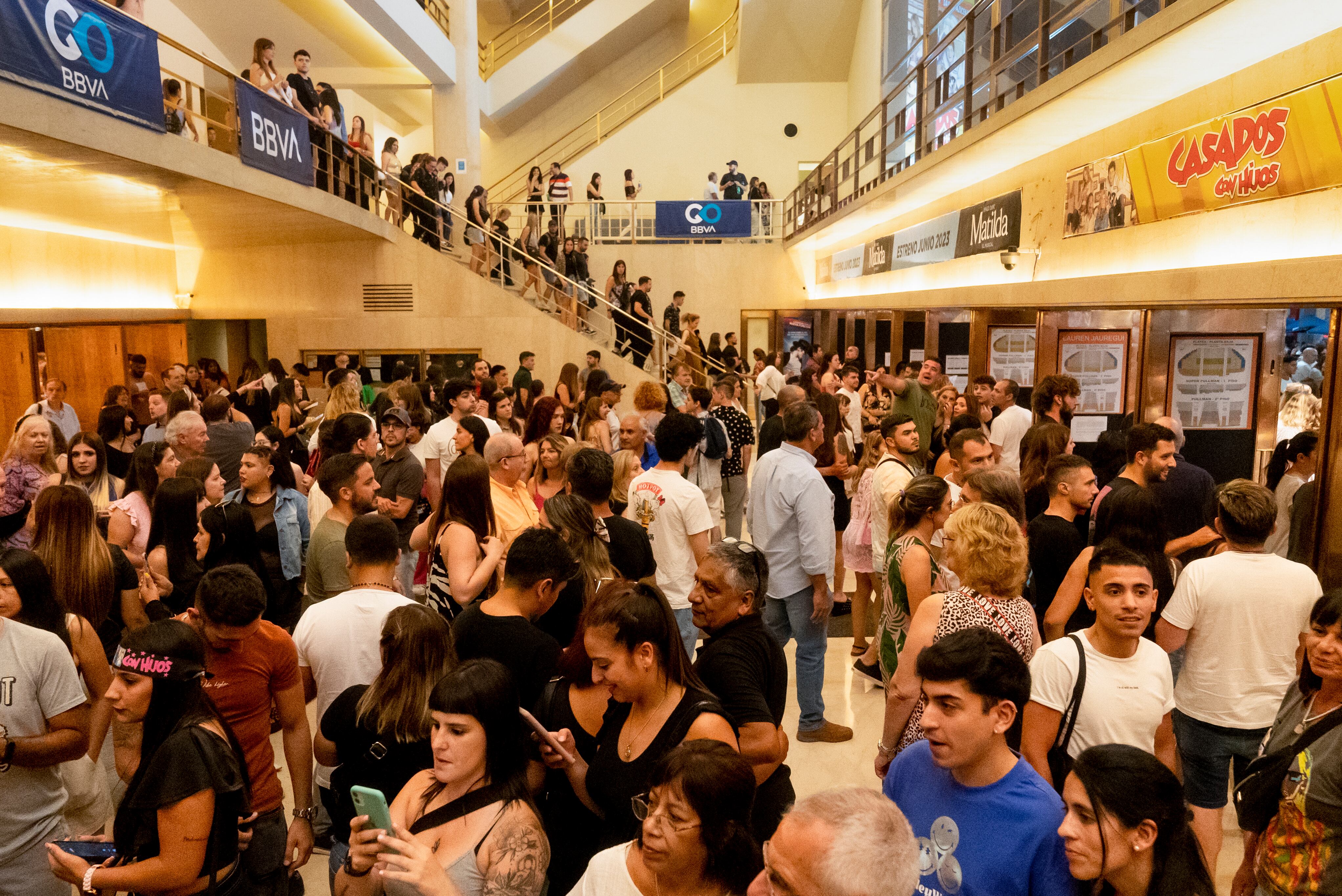 "Casados con hijos" llena todas sus funciones en el teatro Gran Rex.