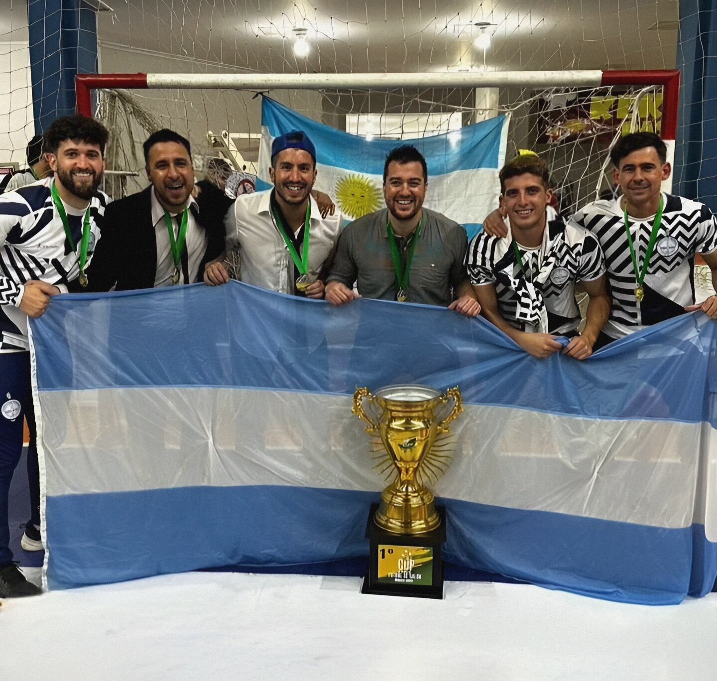 Nicolás de Merolis, Leandro Geroli, Facundo González, Maximiliano Batiz, Santiago Parma y Emilio Miranda.