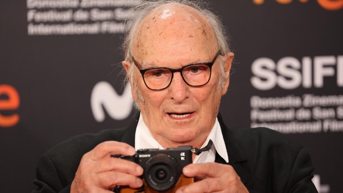 A los 91 años murió el cineasta Carlos Saura.