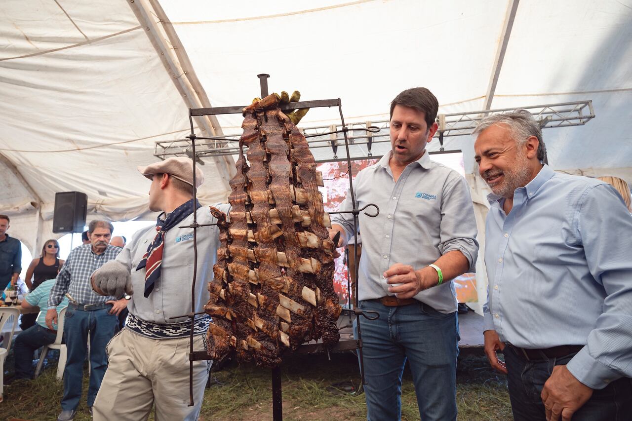 Con el Día de Campo se presentó la Fiesta Nacional de la Ganadería.