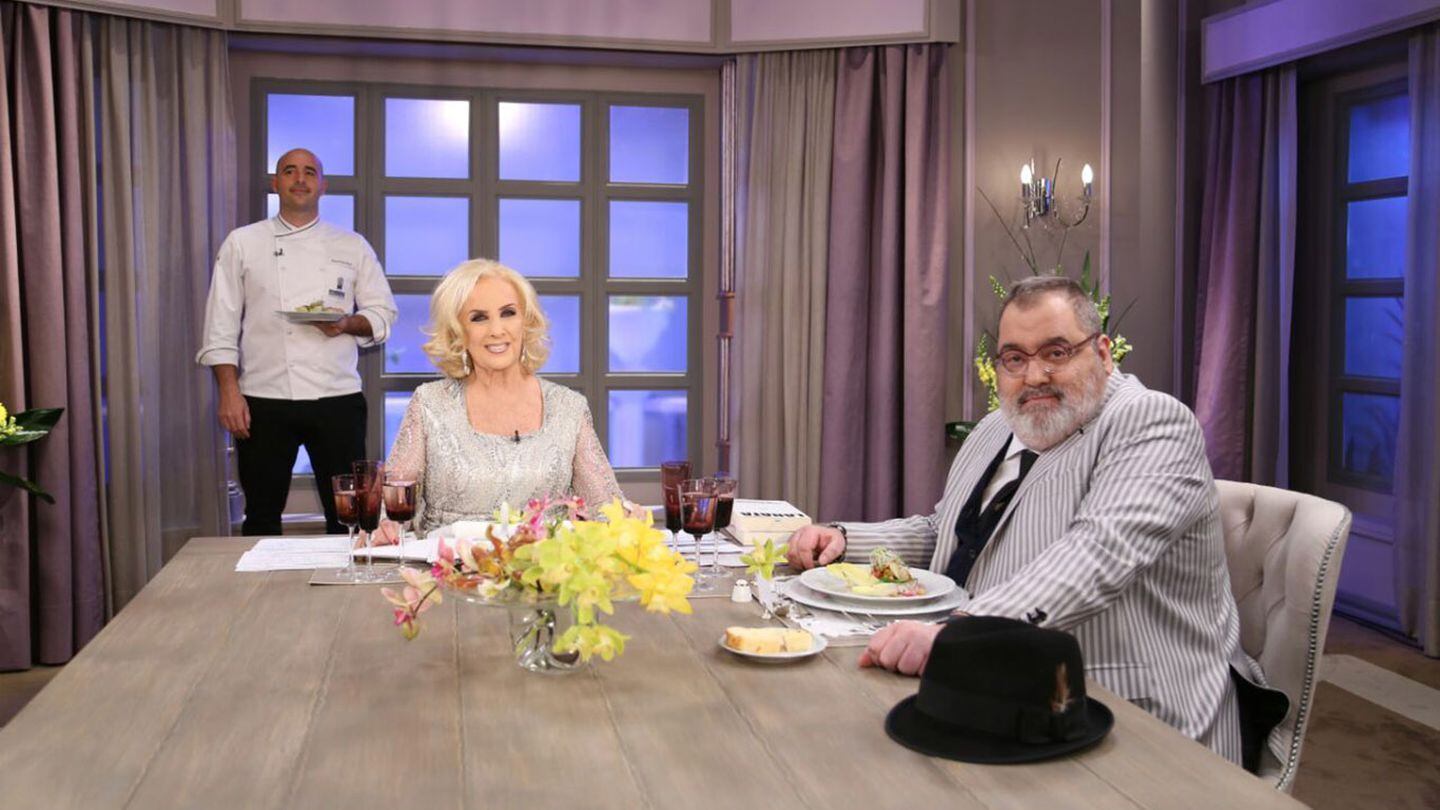 Mirtha Legrand junto a Jorge Lanata en uno de los últimos programas que condujo la diva.