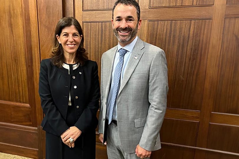 La titular de la Afip, Florencia Misrahi, junto con su par del IRS, Daniel Werfel. (Gentileza Afip)