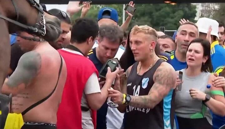 El Polaco en el Maracaná alentando a Boca.