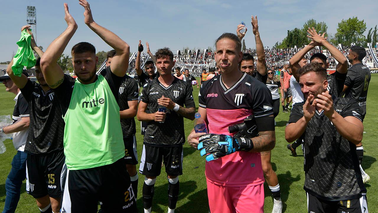 Gimnasia y Esgrima de Mendoza igualó 1-1 ante Deportivo Morón y avanzó. / Foto: Orlando Pelichotti