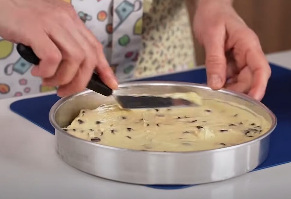 Paso a paso para hacer una torta de vainilla con chips