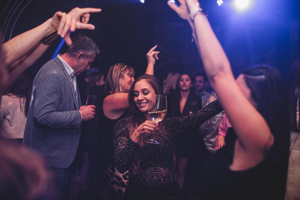 Una fiesta a lo grande junto con AN Cirugía Plástica en Bodega Los Toneles. Fotos: @ferfex